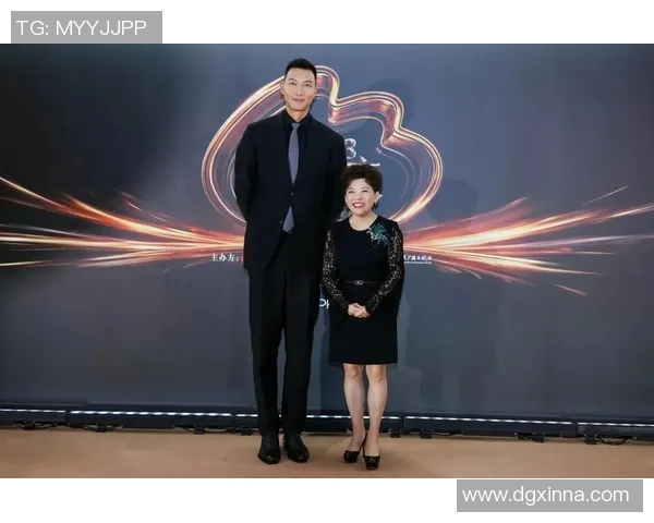 足球明星邓亚萍的身高与她的运动成就之间的关系探讨